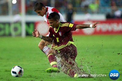 Guerrero y Carrillo salvan los muebles y frustran a Venezuela