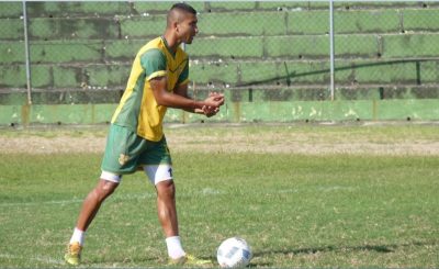 Jhon Cernicchiaro: «me gusta el proyecto de El Vigía FC»