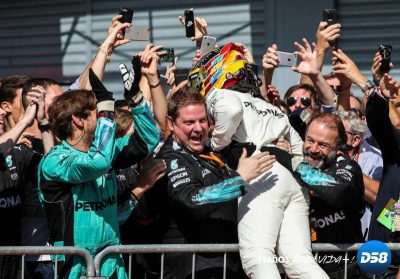 F1: Hamilton toma el mando tras exhibición de Mercedes en el templo de Ferrari