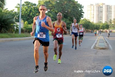 Julio Medina y Karla Andrade ganaron la IV carrera Gatorade Maracaibo Rock