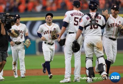 Venezolano Altuve dispara tres cuadrangulares y Astros salen adelante en serie contra Boston