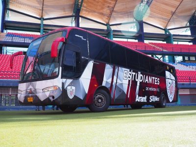 FútVe: Estudiantes de Mérida FC presentó su nuevo autobús