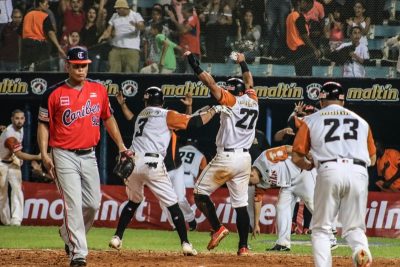 LVBP: Jairo Pérez dejó tendidos a Caribes