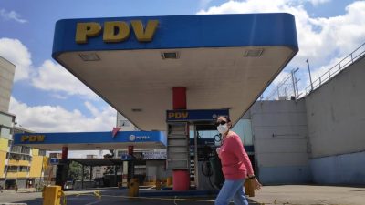 Bloomberg: Gobierno de Maduro considera privatizar las estaciones de gasolina
