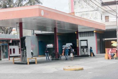 Surtir gasolina en Barquisimeto se agudiza día a día