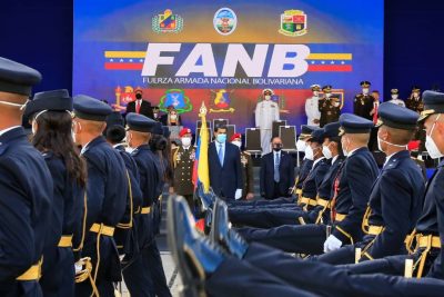 Maduro ratifica a Padrino López como ministro de Defensa