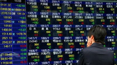 El Nikkei pierde un 0,76 % por el coronavirus y la toma de beneficios