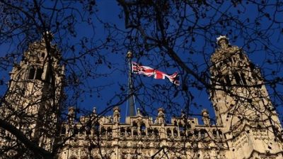 Reino Unido y UE firman acuerdo comercial post-Brexit, pero con dificultades por delante