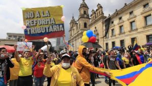 Octava noche de protestas en Colombia continuó dejando 89 desaparecidos