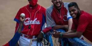 Escaparon miembros de la selección cubana de béisbol de la concentración en Estados unidos