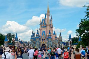 Disney World cumple 50 años con la promesa de seguir creando magia