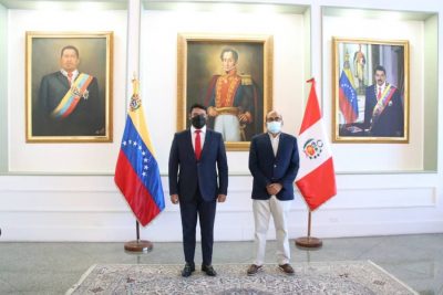 Gobierno de Venezuela recibe al nuevo embajador de Perú