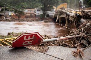 Fuertes lluvias azotan el sureste de Brasil y dejan decenas de muertos