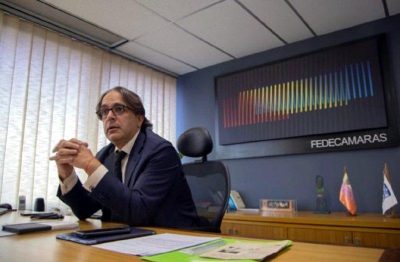 «El modelo rentista petrolero se agotó», dice Carlos Fernández en París