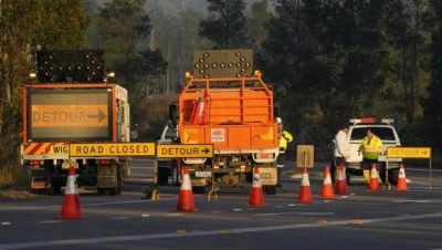 Al menos diez muertos y 25 heridos tras volcar un autobús en Australia