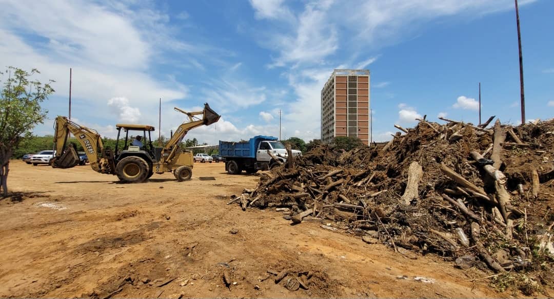Zulia | Instituciones y Poder Popular continúa con el saneamiento de las costas del Lago de Maracaibo