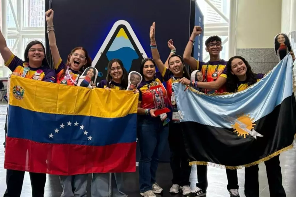 El Team Ka’i, conformado por estudiantes zulianos, fue galardonado este 19 de abril con el «Judges Award» durante el Campeonato Internacional de Robótica FIRST Tech Challenge, celebrado en Houston, Texas.