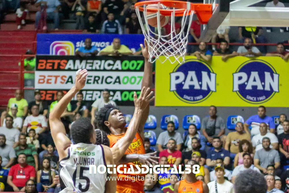 La instancia del «Super 8» continúa y en el segundo partido de la serie entre Gaiteros del Zulia BBC y Gladiadores de Anzoátegui BBC en Maracaibo fue dominado por los furreros con pizarra de 74-58, dónde la fase defensiva de los de casa marcó la pauta para que la serie se iguale a una victoria por bando.