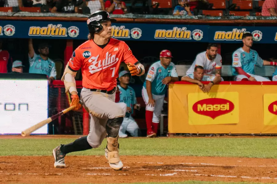 Águilas del Zulia superó este domingo su mala racha al derrotar 6-3 a Cardenales de Lara BBC en el estadio «Antonio Herrera Gutiérrez» de Barquisimeto.
