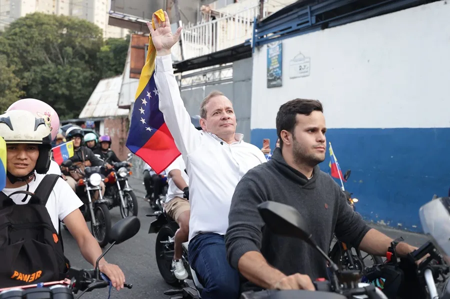 El líder opositor y exdiputado venezolano Juan Pablo Guanipa confirmó la madrugada de este viernes su liberación definitiva, horas después de que el Parlamento aprobara una histórica ley de amnistía. La medida se concreta en medio de la transición gubernamental que atraviesa la nación tras la captura de Nicolás Maduro a principios de este año.
