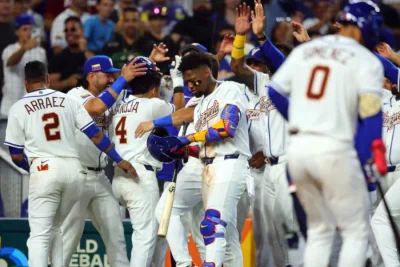 Venezuela vence a Países Bajos en el inicio del Clásico Mundial de Béisbol