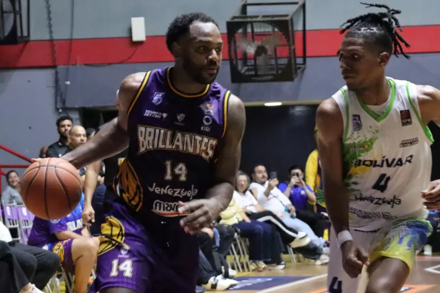 En un desafío correspondiente a la sexta semana de acción de la Superliga Profesional de Baloncesto venezolano, Brillantes del Zulia BBC, luego de una gira complicada, donde venía de caer en dos partidos de forma consecutiva, ha vuelto al triunfo, esta vez con pizarra de 107 por 91, ante Centauros de Bolívar BBC en la ciudad de Maracaibo.