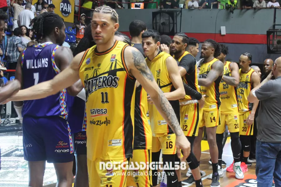 En el regreso a su feudo, Gaiteros del Zulia BBC derrotaron 93-89 a Panteras de Miranda BBC en el Pedro Elías Belisario Aponte de la ciudad de Maracaibo en la segunda mitad de la Superliga Profesional de Baloncesto venezolano.