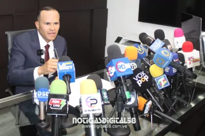 Redes sociales democratizan la denuncia ciudadana según Juan Pablo Montiel