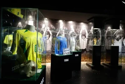 Paraguay: Legado de Maradona y Ghiggia en muestra hasta mayo