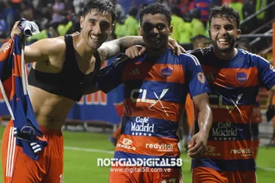 Liga FutVe: Puerto Cabello remonta agónicamente a UCV y gana 2-1