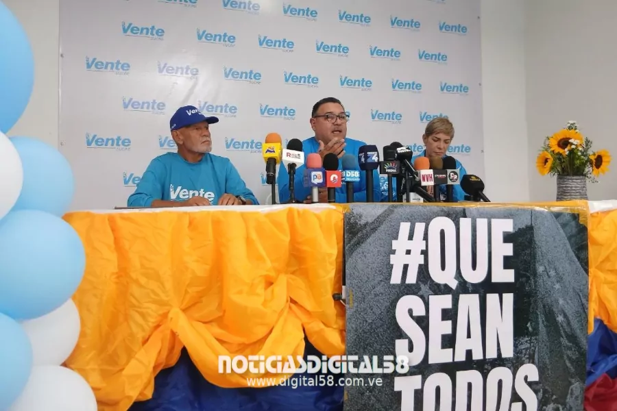 La agrupación política Vente Venezuela celebró sus catorce años en el estado Sucre con el despliegue de 704 colegios electorales para los comicios del 28 de julio. Reina Gedeón, secretaria regional, anunció que esta movilización busca garantizar la defensa del voto y respaldar el proyecto presidencial de María Corina Machado.
Durante una conferencia de prensa, la dirigente destacó que el partido dejó atrás la clandestinidad impuesta a principios de año.