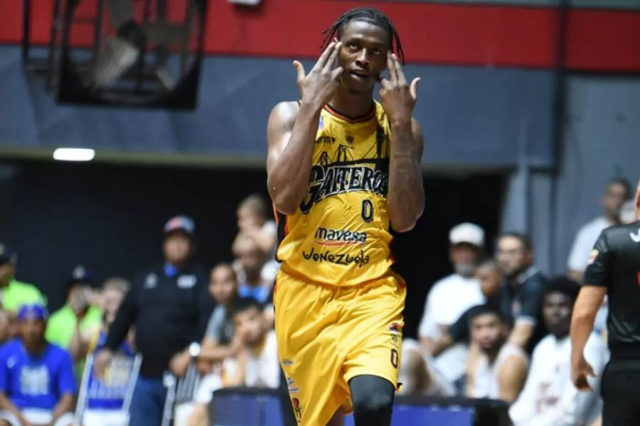 En el comienzo de los choques directos por la Postemporada 2026 del Baloncesto venezolano, Gaiteros del Zulia BBC derrotó 94-82 a Brillantes del Zulia BBC en el Pedro Elías Belisario Aponte de la ciudad de Maracaibo que tuvo por primera vez en la historia un derby zuliano en una fase eliminatoria.