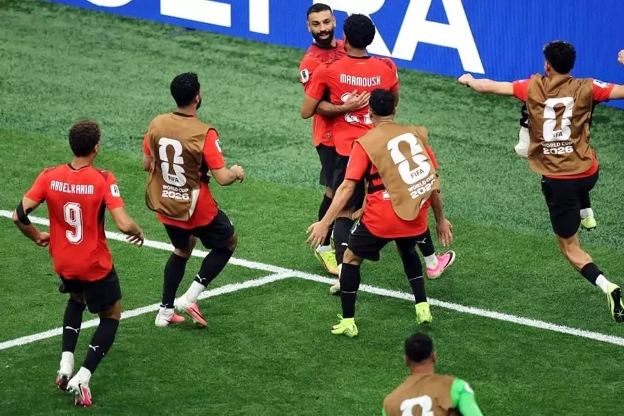 La selección de Egipto conquistó el liderato del Grupo G durante la segunda jornada del certamen al vencer 3-1 a Nueva Zelanda en la ciudad de Vancouver. Por su parte, el empate a cero entre las escuadras de Irán y Bélgica cerró la fecha dejando a los cuatro equipos con posibilidades matemáticas de avanzar.