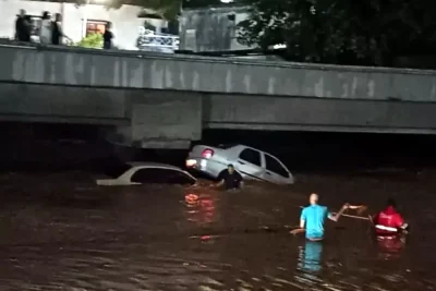 Lluvias en Altos Mirandinos: desbordes y colapso vial en Carrizal