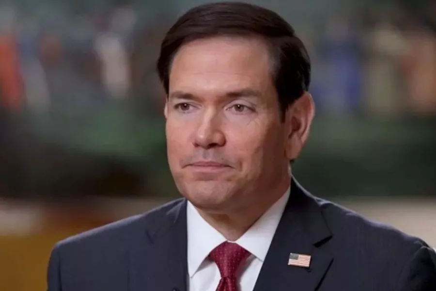 El secretario de Estado de los Estados Unidos, Marco Rubio, instó a celebrar comicios democráticos y transparentes para garantizar una transición política efectiva en la nación sudamericana.
Durante una entrevista en un reconocido canal de noticias estadounidense, el funcionario detalló la estrategia de su gobierno para impulsar la recuperación institucional del país.