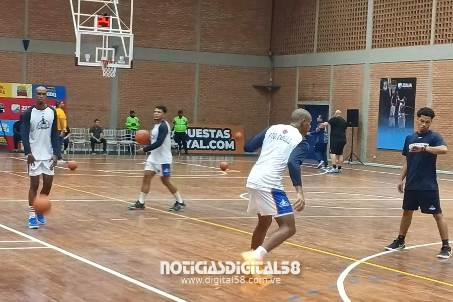 El equipo pentacampeón Gaiteros del Zulia debutará este sábado 26 y domingo 27 de septiembre ante Costaneros de Puerto Cabello en la naciente Liga Superior de Baloncesto (LSB). Los encuentros se disputarán temporalmente en el gimnasio «Antonio Borjas Romero» de la Universidad del Zulia, debido a las profundas remodelaciones de su sede habitual.